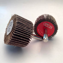 Flap Wheels Core A/O – 1-1/2 x 1 80 Grit